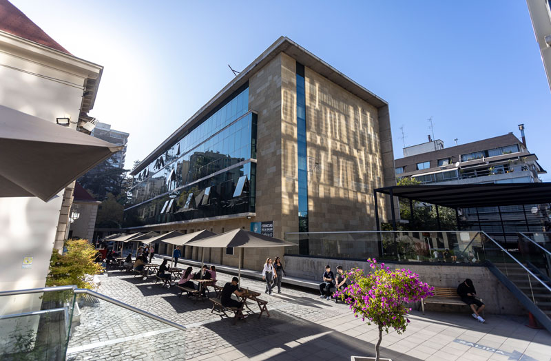 Producción artística Finis Crea